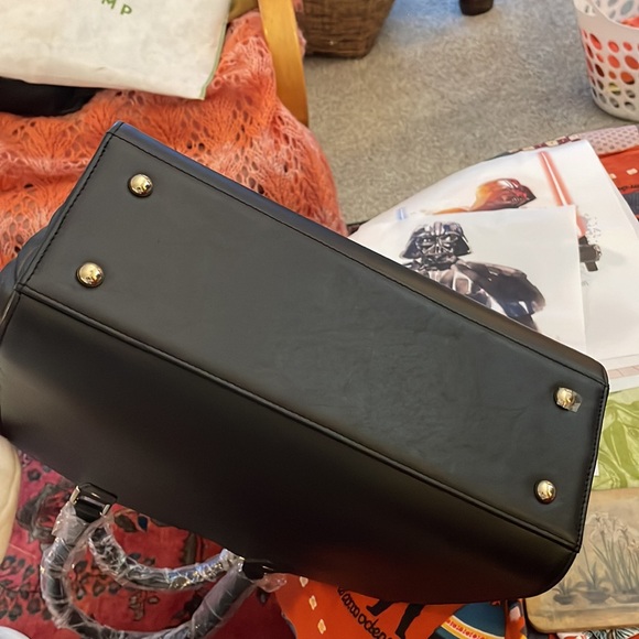 Big Black Sturdy Purse says St. John - Picture 7 of 9